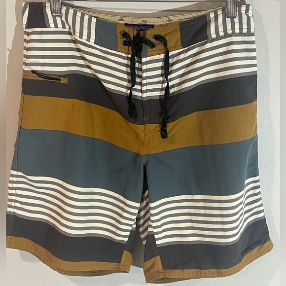 Men’s 33W Patagonia Brown Gray Lined Swim Trunks Pockets - Picture 2 of 5